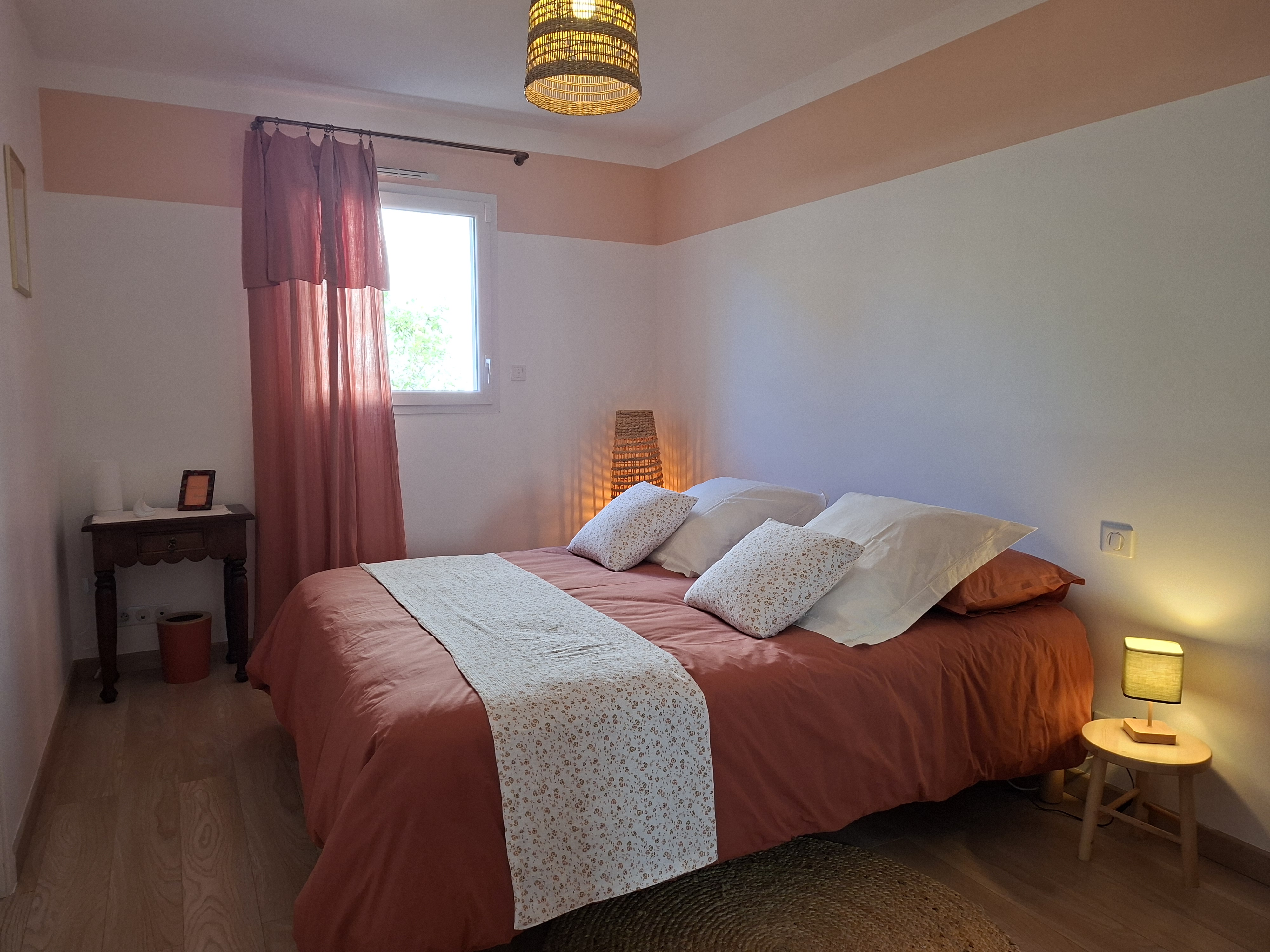 Chambre Ocre Pâle
